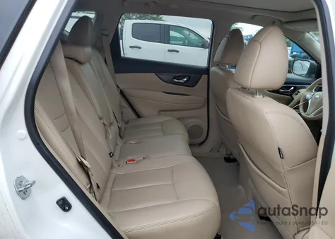 2015 Nissan Rogue S z USA, uszkodzony, nr VIN 5N1AT2MV9FC915901